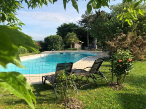 Charmant logement avec piscine et table d'hôtes, proche de Solesmes et de l'abbaye. - FR-1-410-407